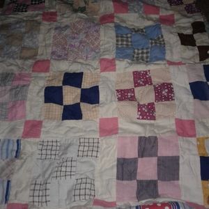 Gorgeous twin antique quilt